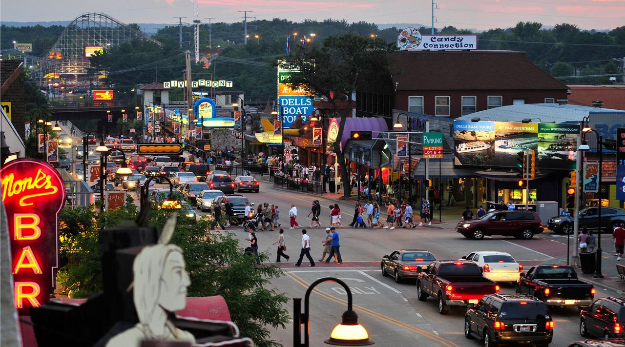 downtown dells.jpg